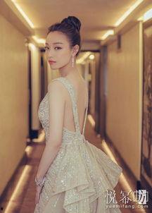 一米五女明星,身材娇小却魅力无限